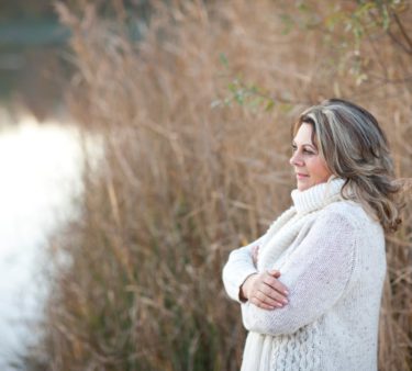 What to Know About Menopause: Signs, Symptoms and Natural Remedies